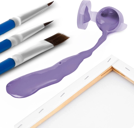 Alt i pakken: 30 farver og 3 pensler til både detaljer og flader