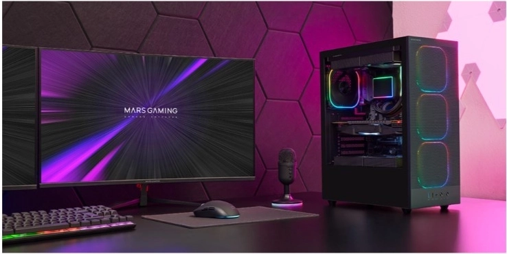 Rent build med CableHatch og hærdet glas