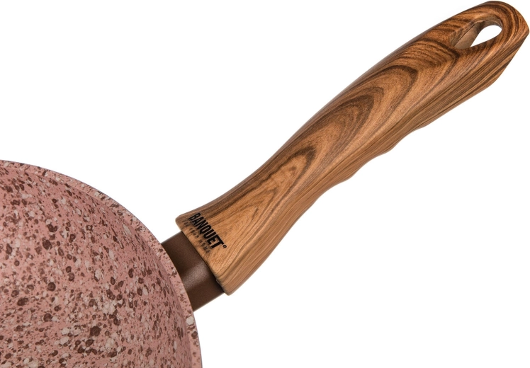 Behageligt soft touch-håndtag i trælook