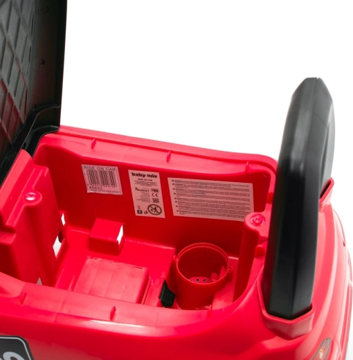 Opbevaringsrum under sædet