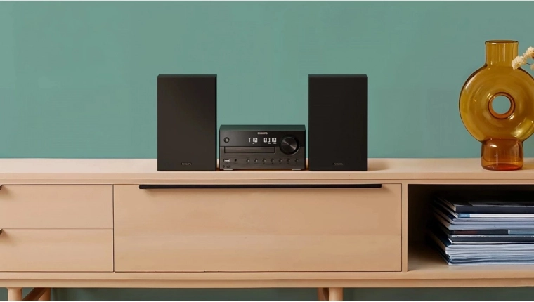 Alsidig afspilning: CD, DAB+/FM, USB og AUX