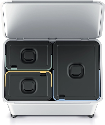 Tre udtagelige beholdere med farvemarkering