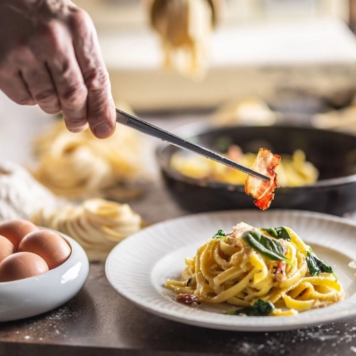 Alsidig hjælper i køkkenet