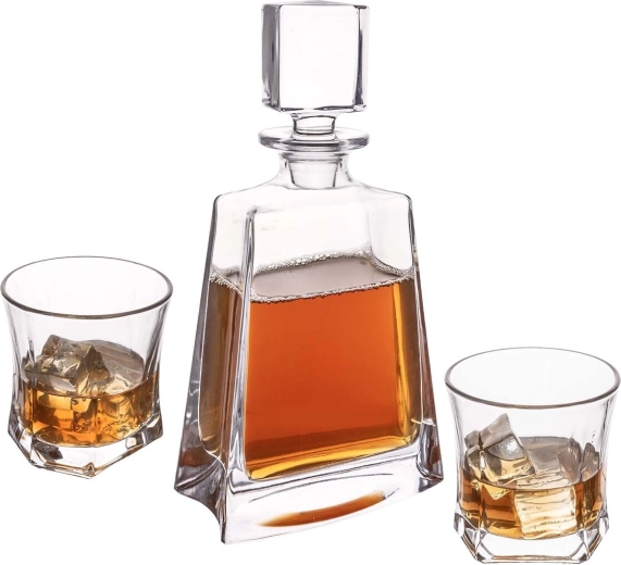 Komplet sæt: karaffel + 2 glas i ensartet design
