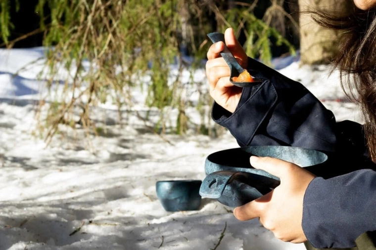 Let oppakning til lejr og sne