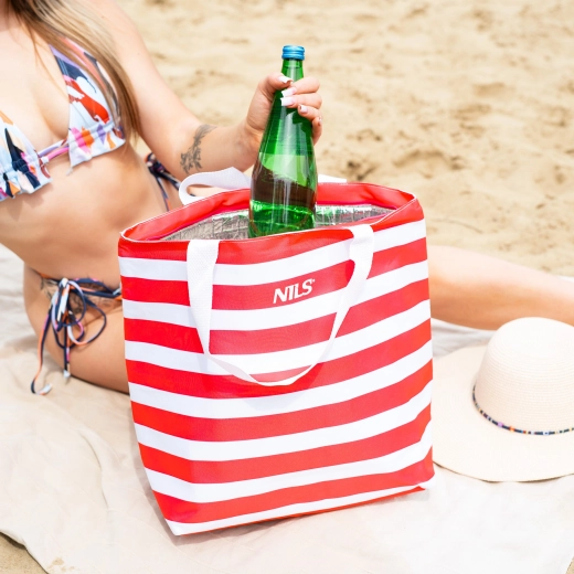 Rummelig kapacitet på 23 l og bred åbning