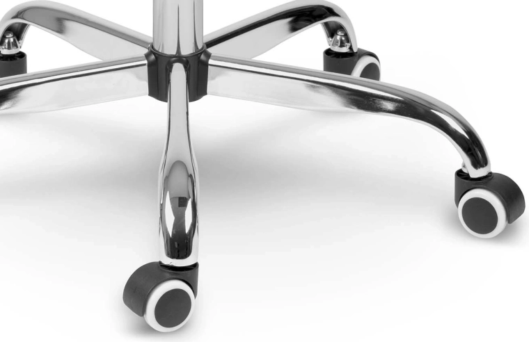 Forkromet base med gummibelagte hjul