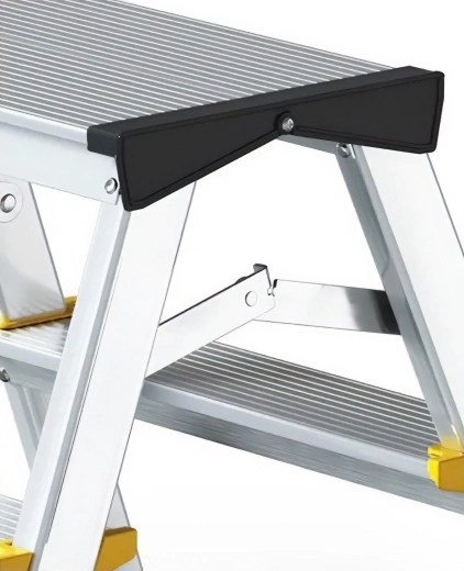 Skridsikre, brede trin for sikkerhed under arbejdet