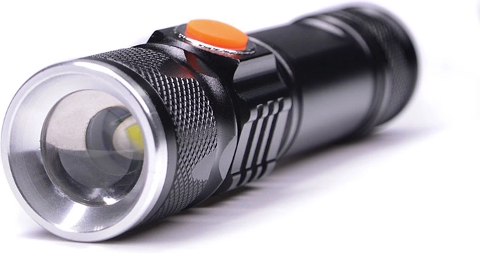 Opladning via USB og integreret Li-Ion-batteri