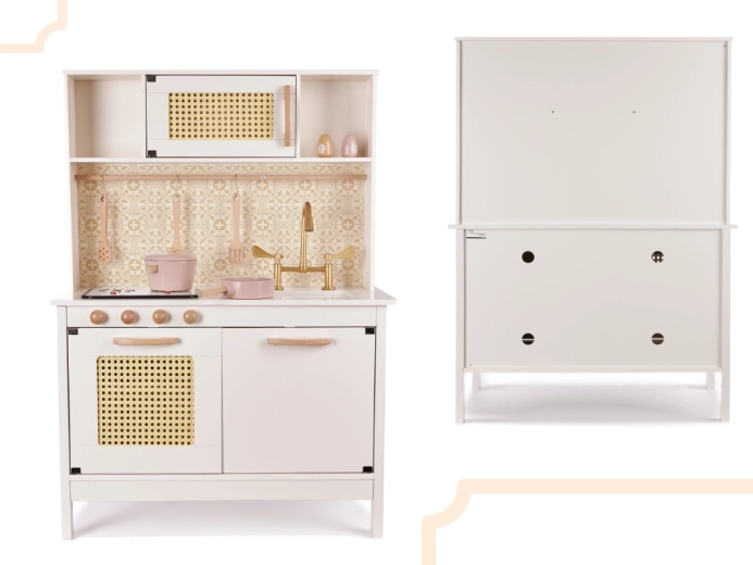 Rattandetaljer og smarte opbevaringsløsninger