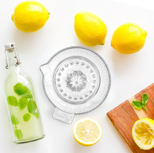 Hurtig manuel presning af citrusfrugter