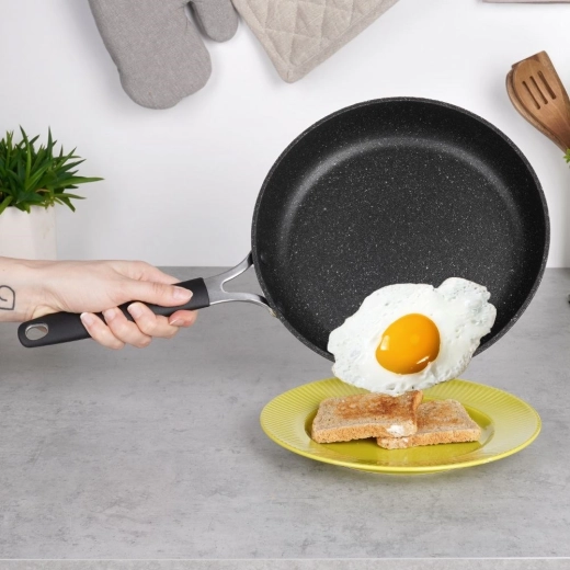 Non-stick granitoverflade til nem madlavning