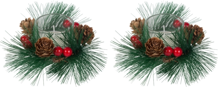 To færdige juledekorationer