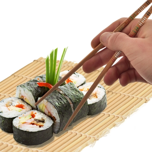 Præcist greb om sushi og nudler