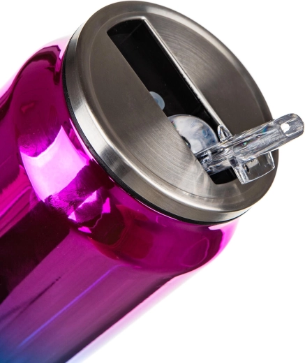 Praktisk låg med sugerør og pakning