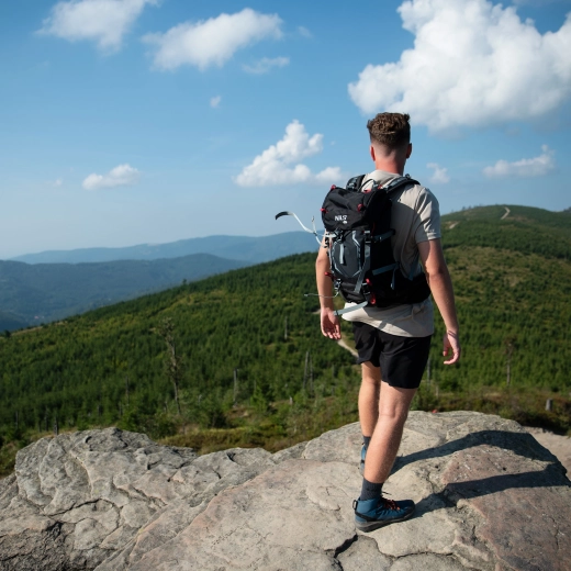 Kompatibel med drikkeblære for at kunne drikke under gang