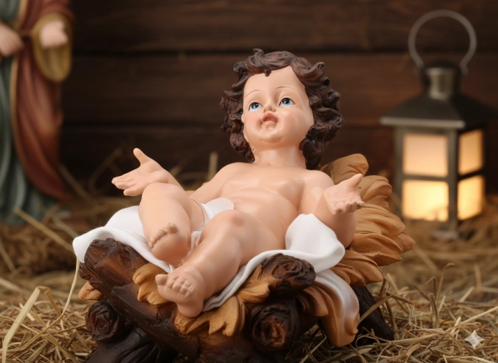 Figur af Jesusbarnet i krybben i polyresin 35 × 22 × 25 cm
