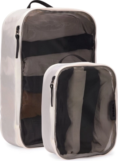 Thule rejsesæt med packing cubes (1× mellemstor og 1× lille), hvid