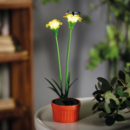 Gul solcelleblomst med varmt hvidt LED-lys