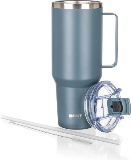 Behagelig drikning med låg og sugerør