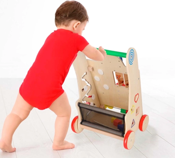 Stabil støtte til de første skridt