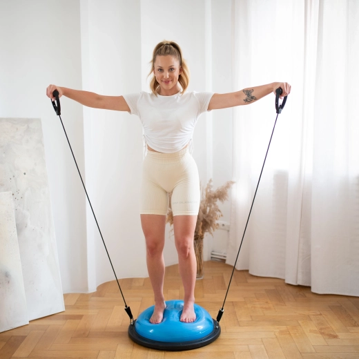 Træning af overkroppen med expanderbånd