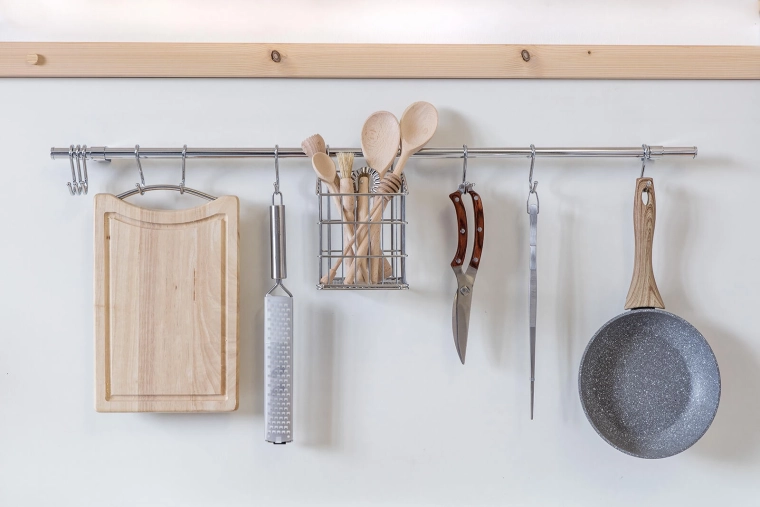 Pladsbesparelse på bordpladen