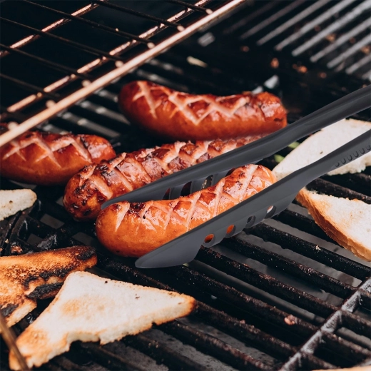 Alsidig brug i køkkenet og på grillen