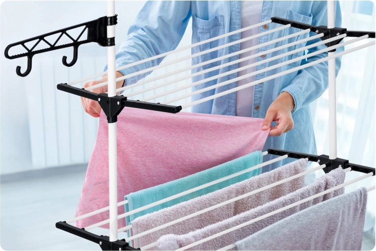 Praktiske kroge og nedklappelige arme