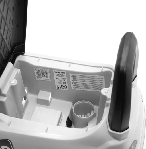 Opbevaringsrum under sædet