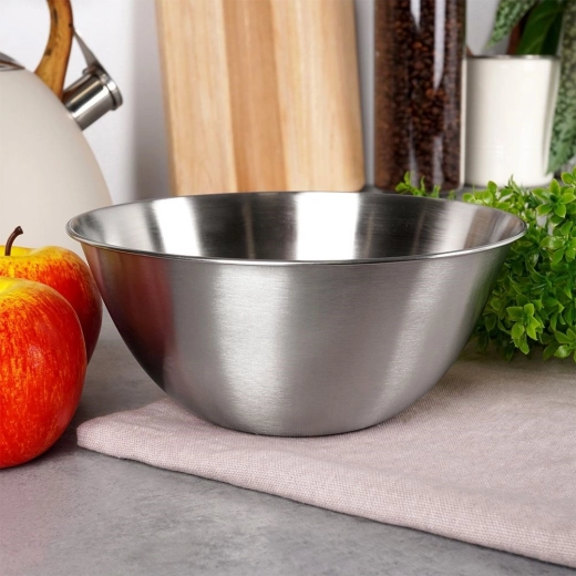 Alsidig brug i køkkenet og til servering