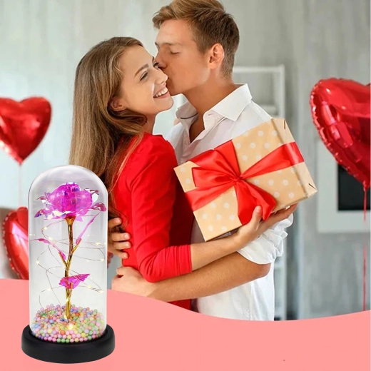 Strålende rose under glas