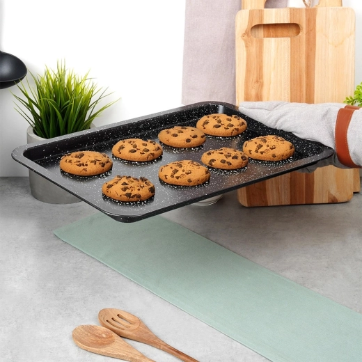 Højere kanter for sikker håndtering uden spild