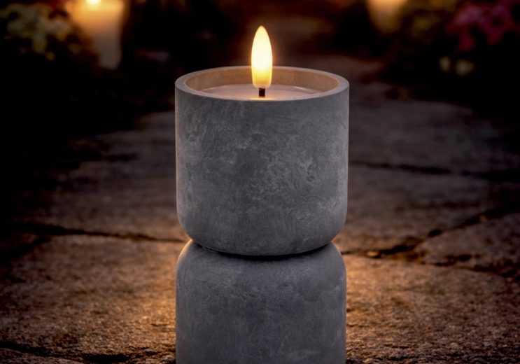 LED-lys i form af timeglas med betoneffekt 8 × 15 cm - 1 stk.
