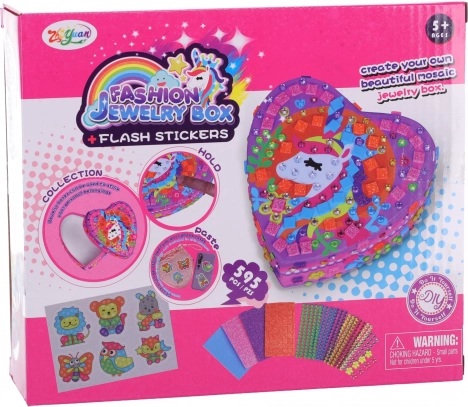 Kiste formet som et hjerte til dekoration