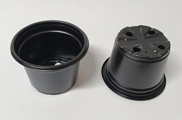 Letvægts runde urtepotter 9,5 cm – sæt med 10 stk., sorte