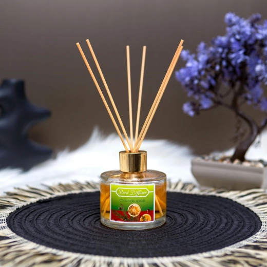 Aromatisk diffuser med pinde med jule-krydderiduft 100 ml