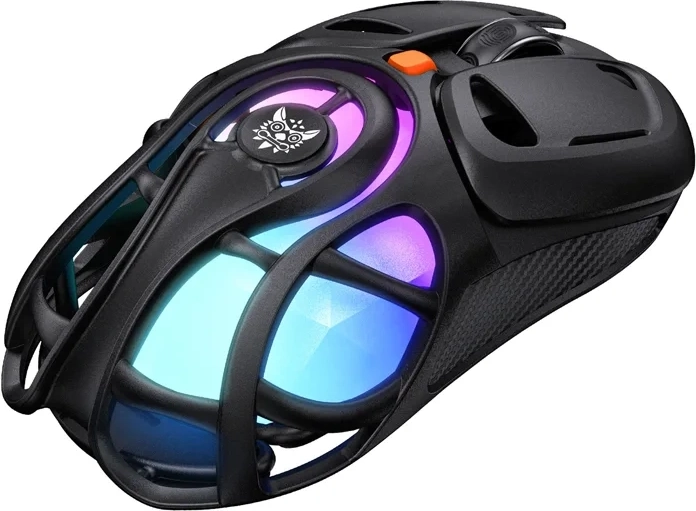 ONIKUMA gamingmus med åbent design og RGB, tri‑mode