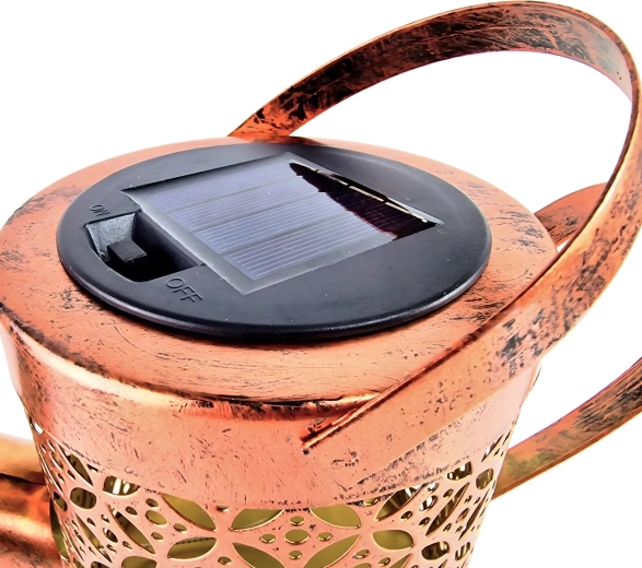 Solcelle havelampe formet som vandkande med varme LED, jordspyd og ophæng på krog