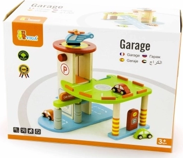 Trægarage med små biler og helikopter