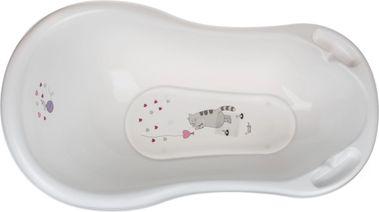 Legesygt kattemotiv i elegant hvid