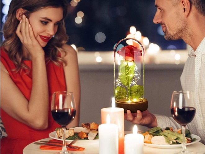 Evig rose i glas med LED-belysning