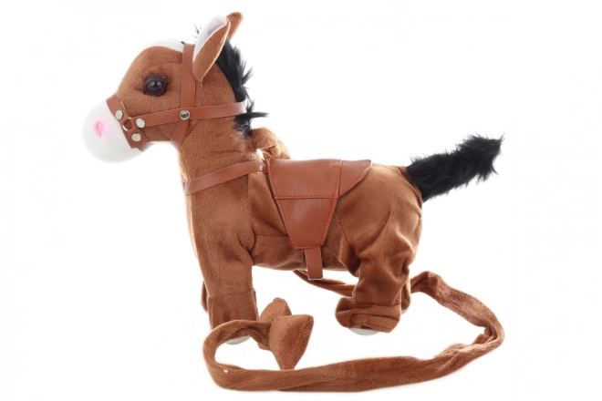 Plys hest gående med lyde