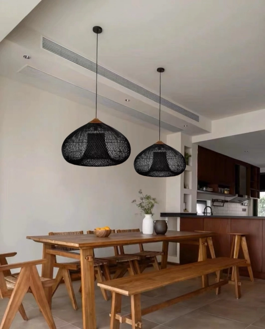 Loftophængt lampe af naturflet - 40 cm - sort