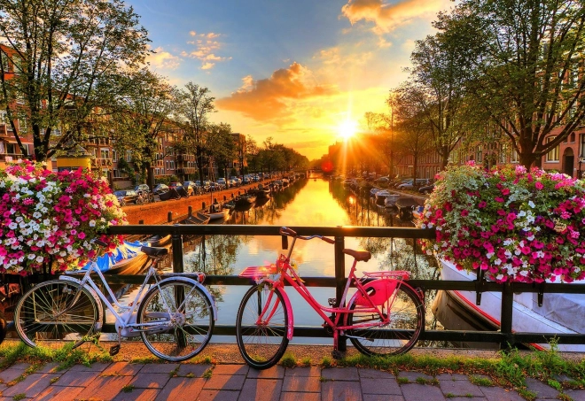 Træpuslespil cykler i Amsterdam