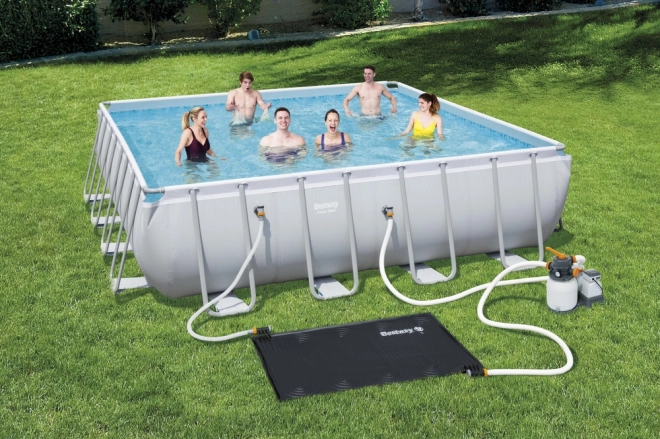 Solpanel til opvarmning af vand i poolen