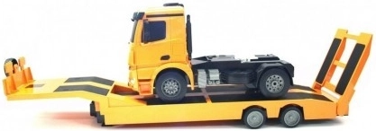 RC model Mercedes Arocs