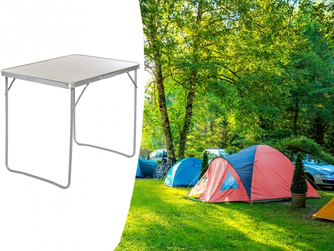 Sammenklappeligt campingbord