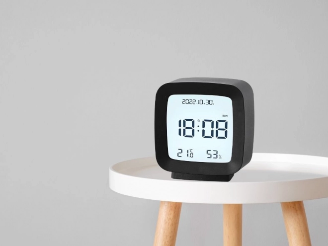 Digitalt vækkeur med LCD-skærm og måling af temperatur og luftfugtighed