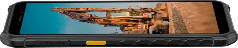 Kompakt 5,45" skærm, der ligger godt i hånden